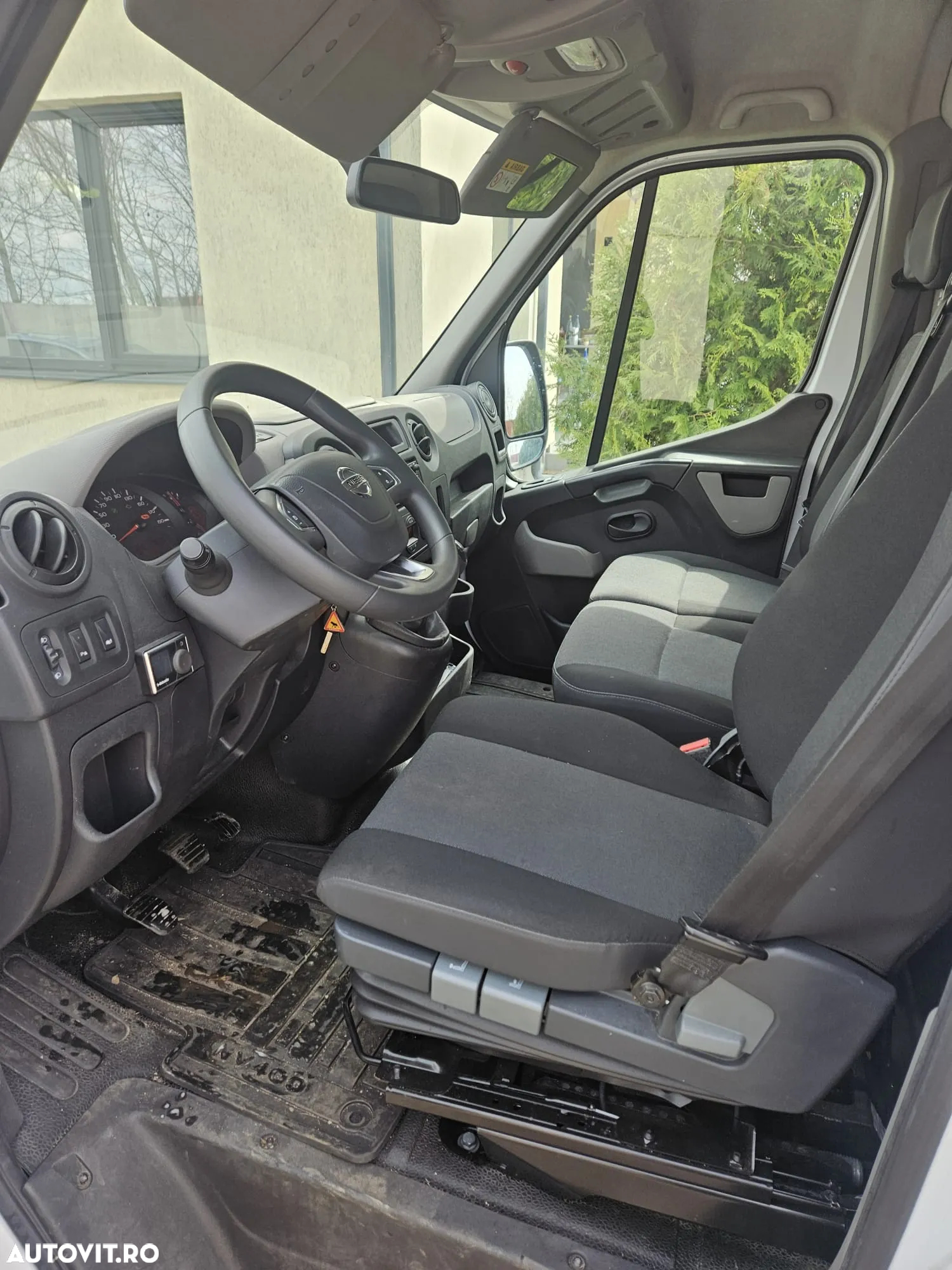 Nissan NV 400 - 4
