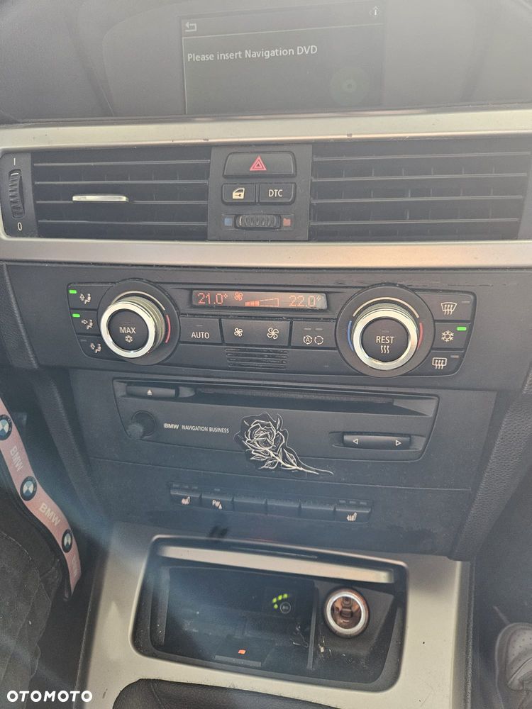 BMW Seria 3 318i - 23