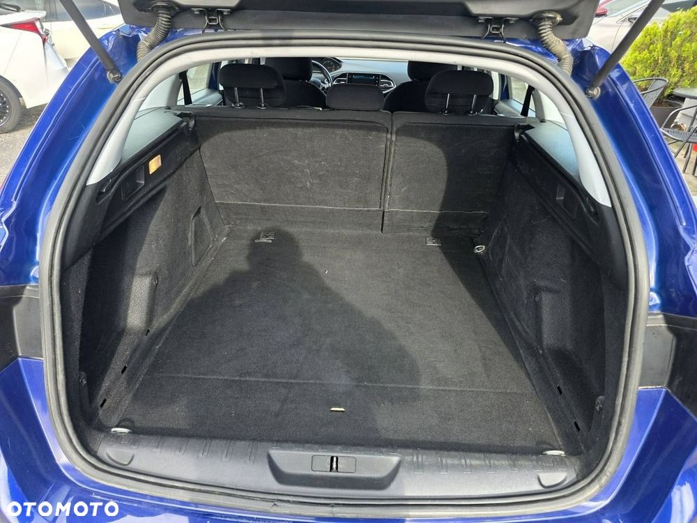 Peugeot 308 BlueHDi FAP 120 EAT6 Stop & Start Active - 27