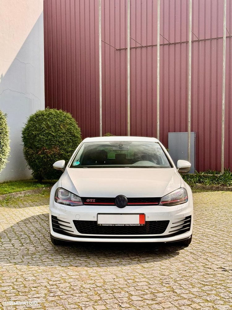 VW Golf 2.0 TSi GTi Performance - 1