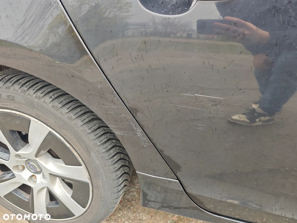 Volvo V60 D6 AWD Plug-in Hybrid R-Design Summum - 24