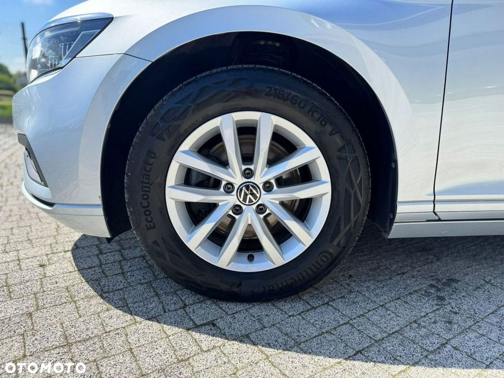 Volkswagen Passat - 10