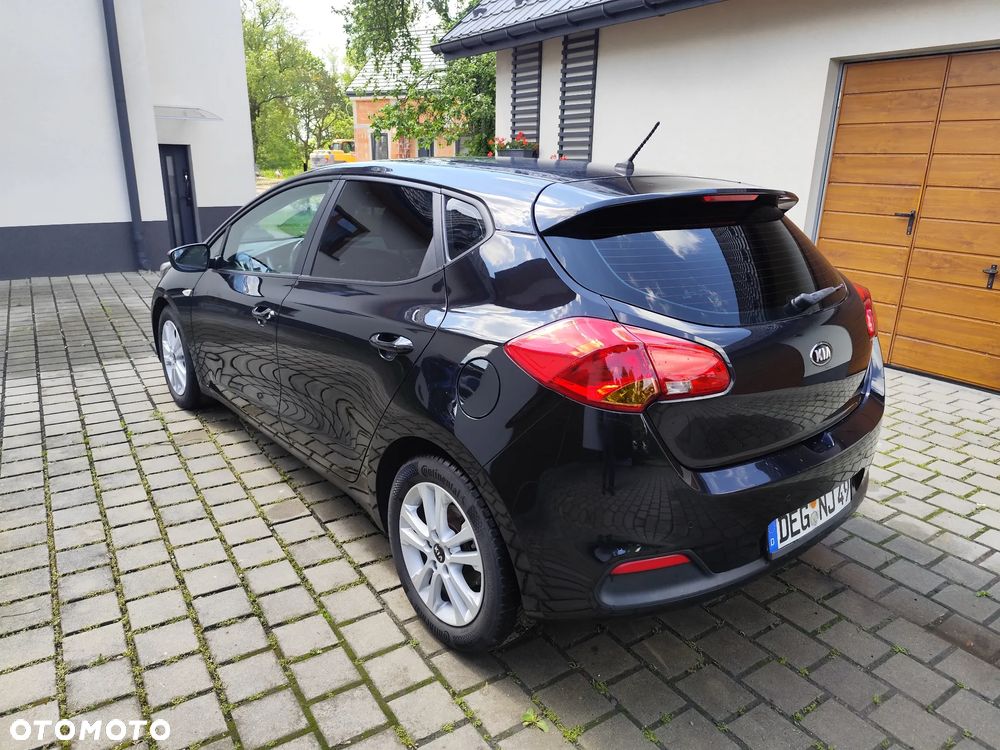 Kia Ceed - 13