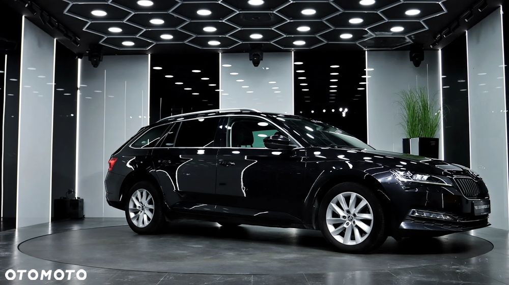 Skoda Superb 2.0 TDI SCR 4x4 Style DSG - 11