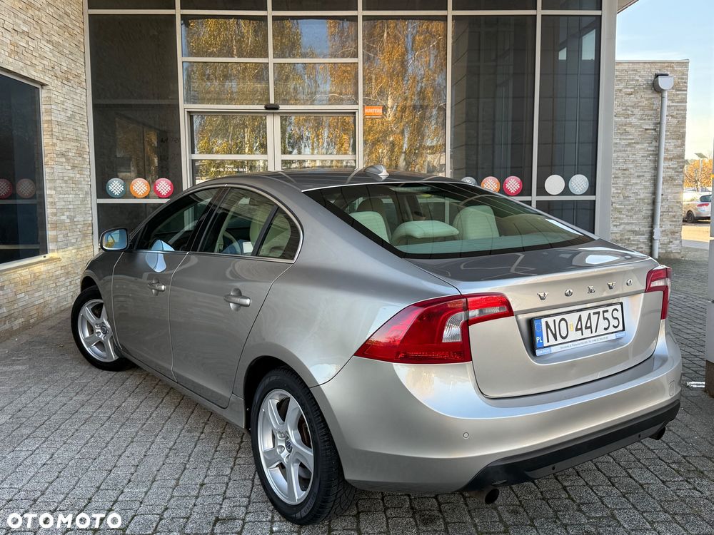 Volvo S60 - 3