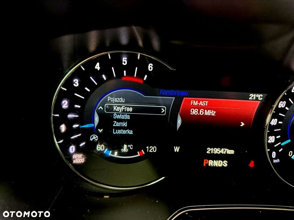 Ford Mondeo - 36