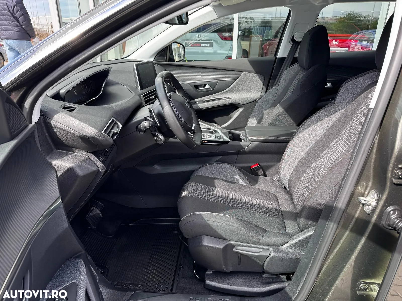 Peugeot 3008 1.2 PureTech Turbo S&S EAT6 Active - 8