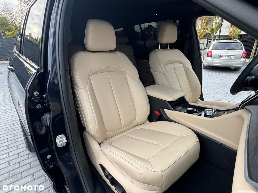 Jeep Grand Cherokee - 13