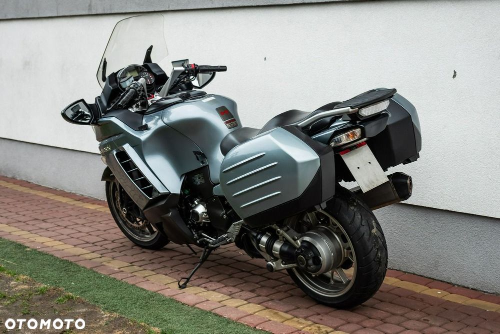 Kawasaki GTR - 5