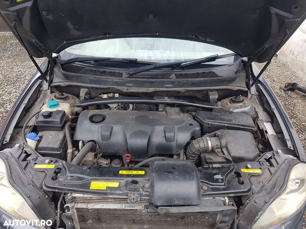 Dezmembrari dezmembrez  Volvo XC 90 2.4 Diesel - 8