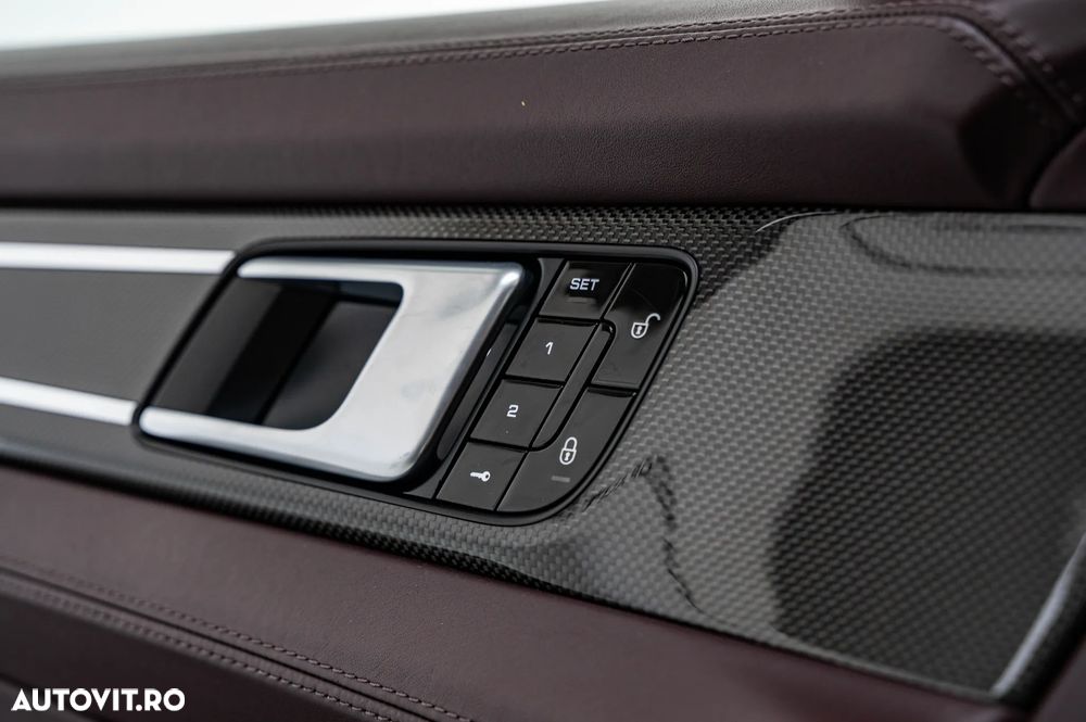 Porsche Panamera Turbo - 23