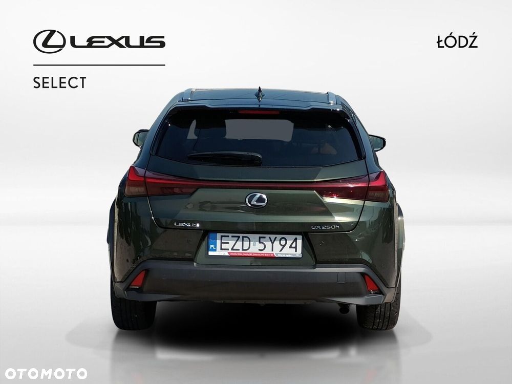 Lexus UX - 5