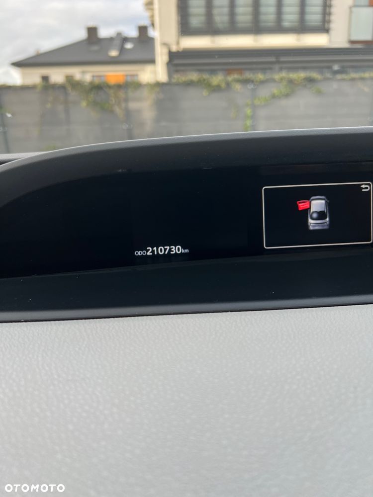 Toyota Prius 1.8 Hybrid Premium - 18