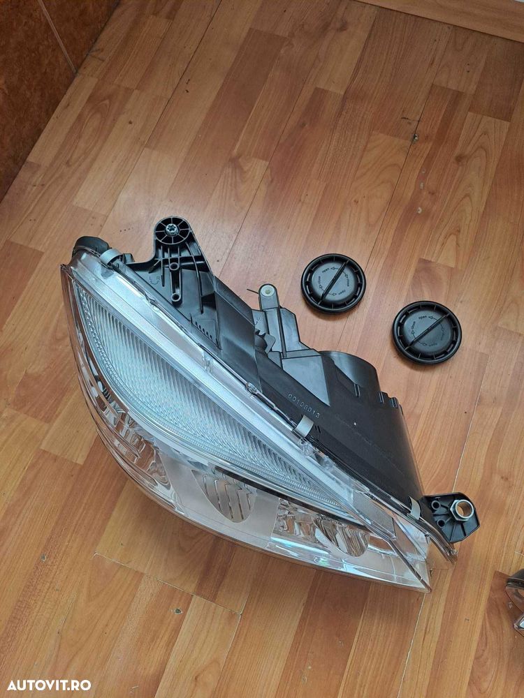 Far stanga/dreapta Mercedes C Class W204 an 2007-2010 , sunt noi - 5