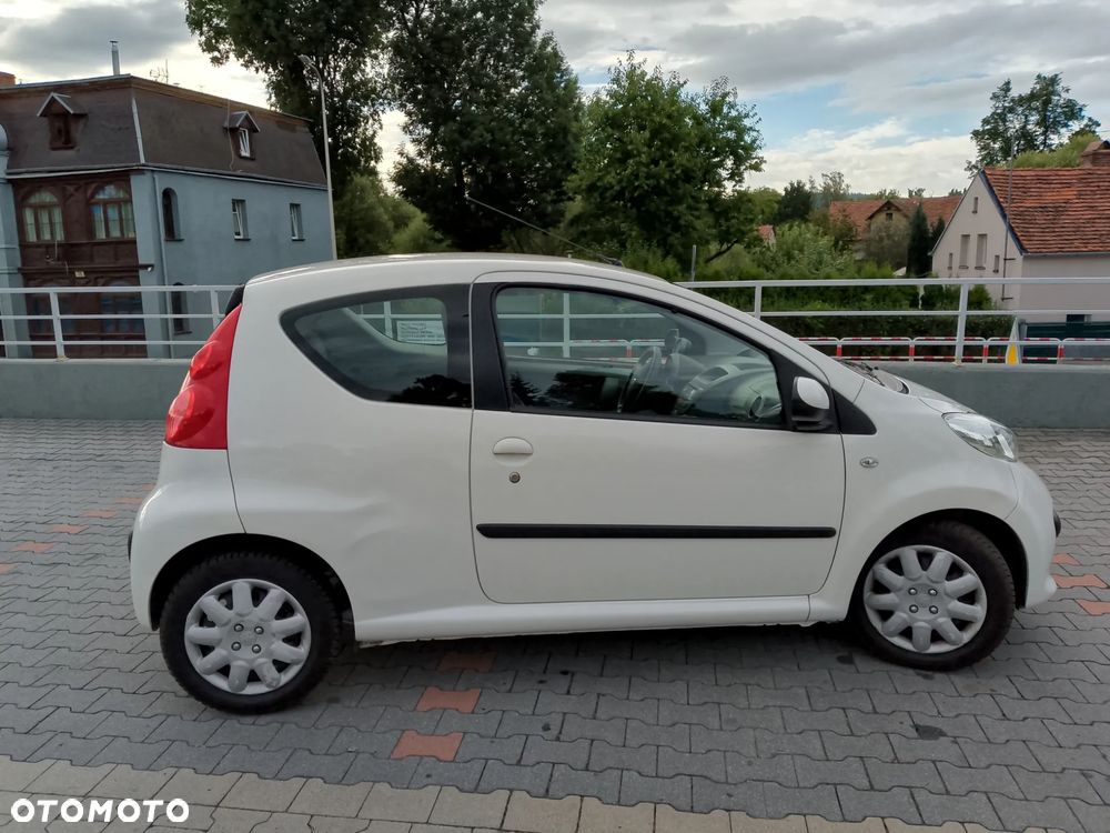 Peugeot 107 - 10