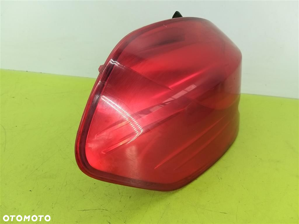 Lampa lewa tylna tył Renault Clio III KOMBI 2005-2012 MAKO 8200586843 - 4
