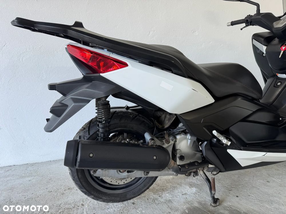 Yamaha X-max - 17