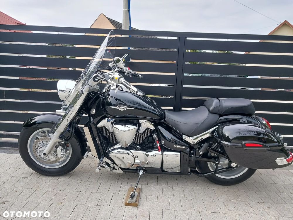 Suzuki Intruder - 9