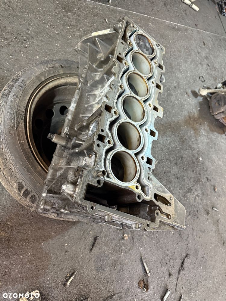 Wał N53 blok korby dół N53b25 N53B30 - 1