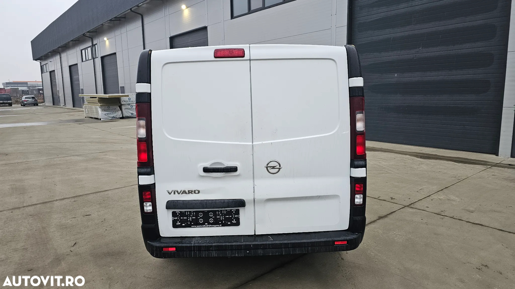 Opel Vivaro - 14