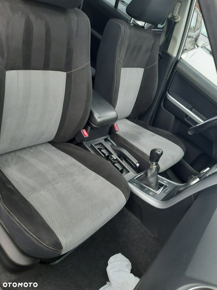 Suzuki Grand Vitara 1.9 DDiS Premium - 11