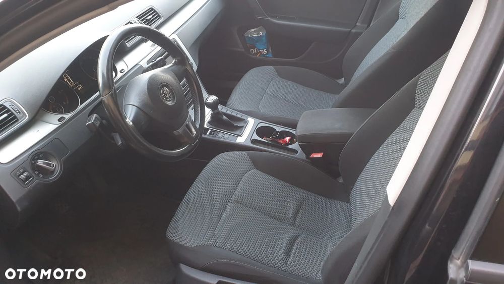 Volkswagen Passat 1.6 TDI DPF BlueMot Highline - 7