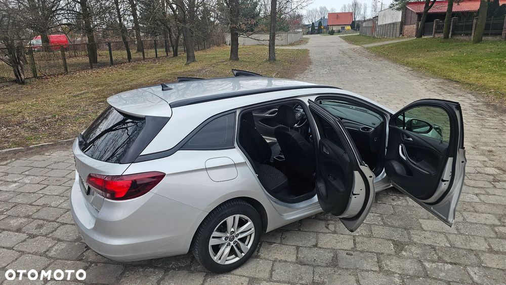 Opel Astra 1.6 CDTI Essentia - 23