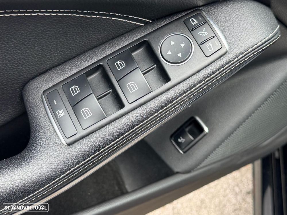 Mercedes-Benz CLA 180 d 7G-DCT Urban - 28