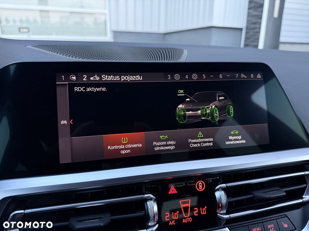 BMW Seria 3 M340i xDrive - 28