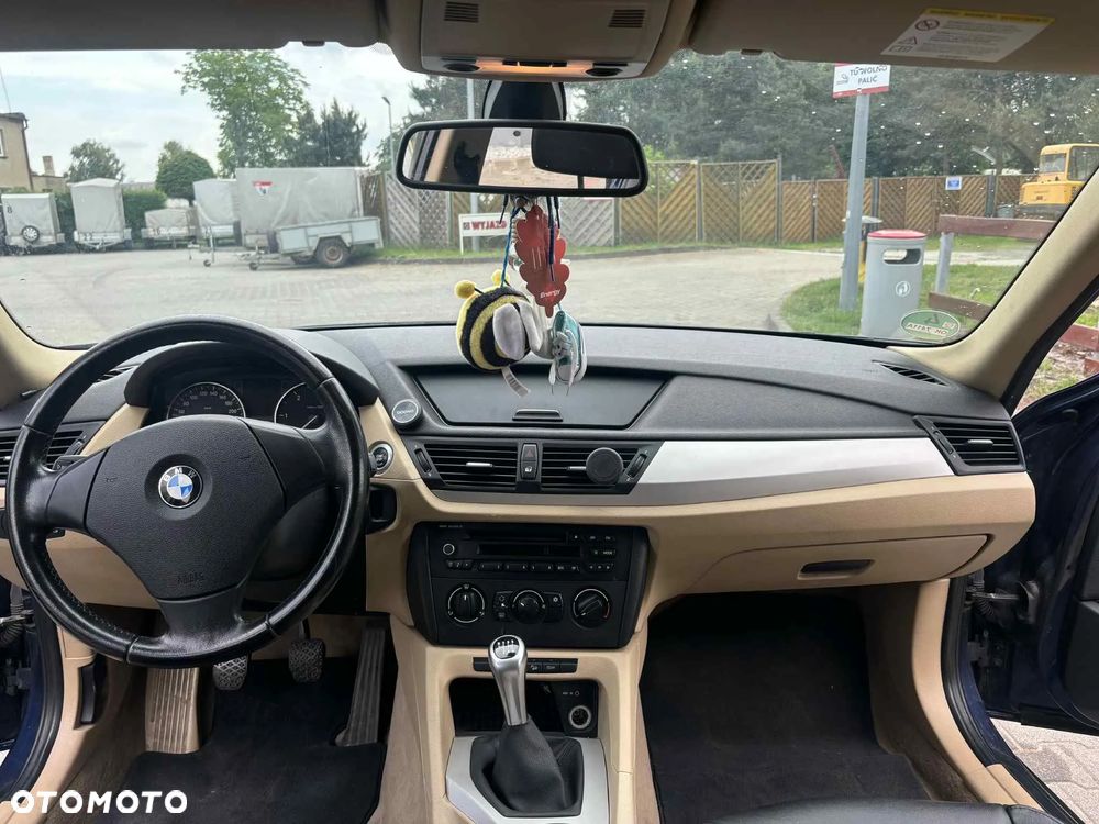 BMW X1 xDrive18d - 16