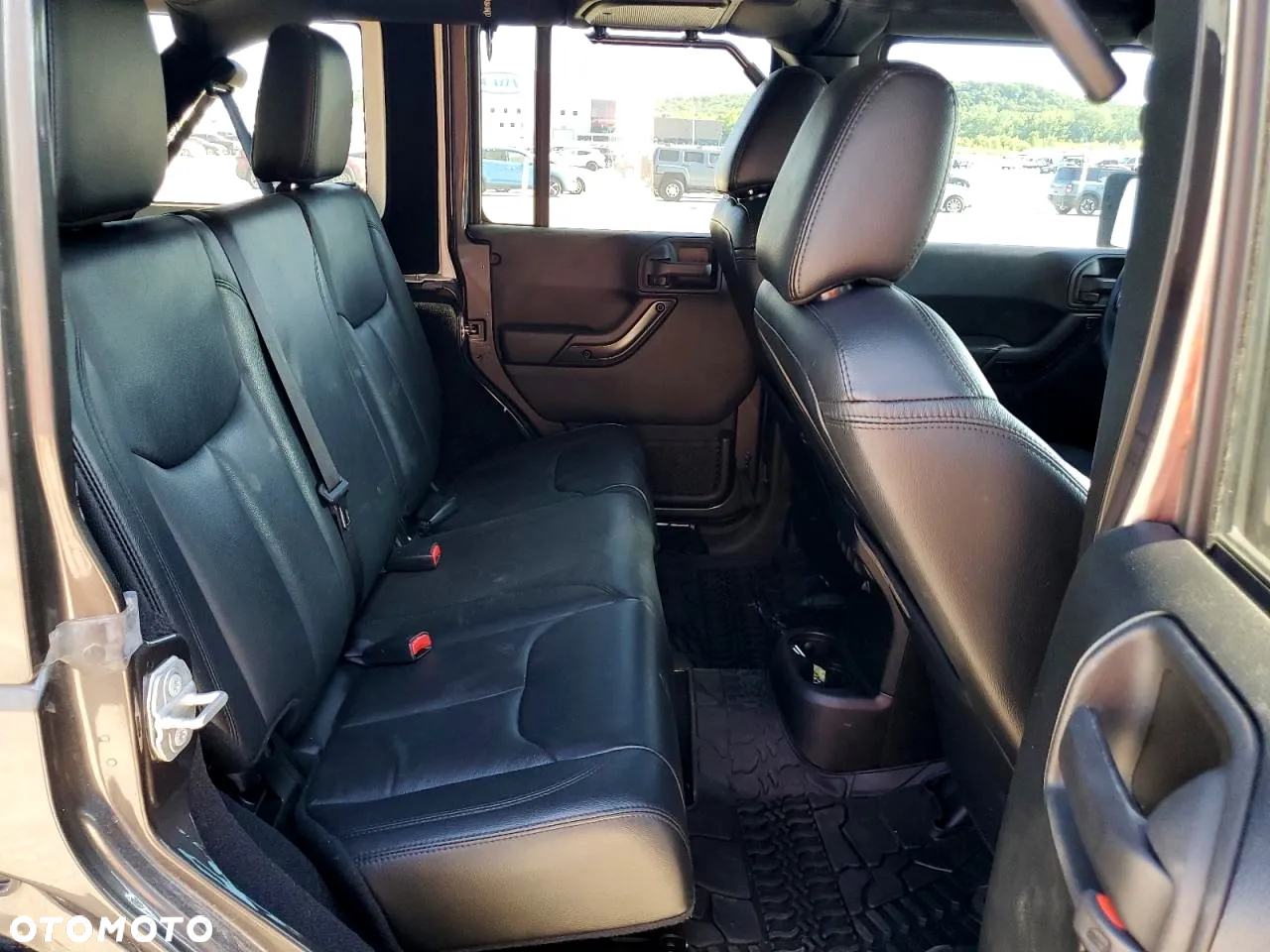 Jeep Wrangler 3.6 Unlim Sahara - 12