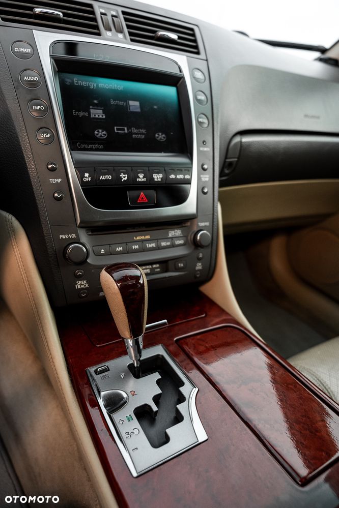 Lexus GS 450h Prestige + - 29