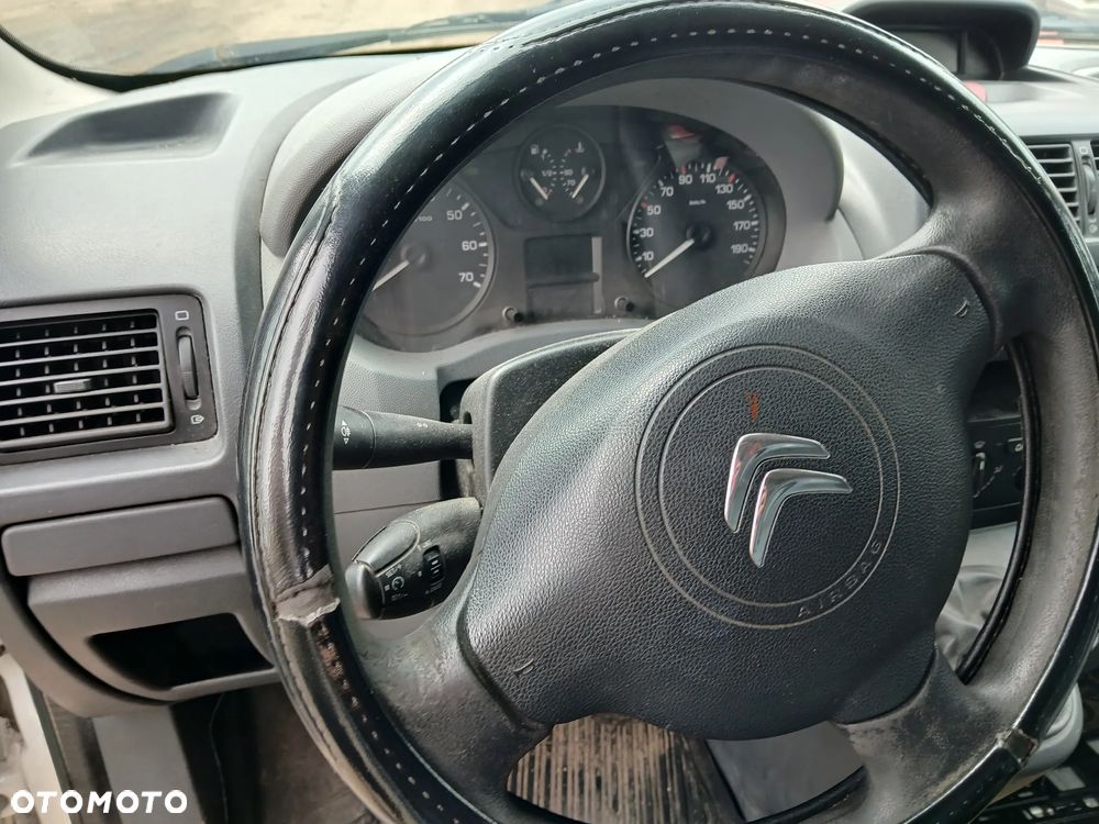 citroen jumpy II fotel fotele kanapa deska kokpit podsufitka boczek boczki klamka podłokietnik licznik - 3