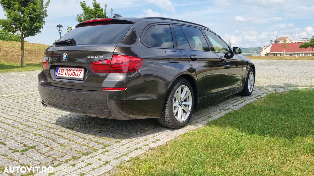 BMW Seria 5 520d xDrive AT - 7