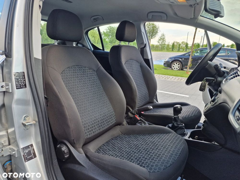 Opel Corsa 1.4 Enjoy - 26