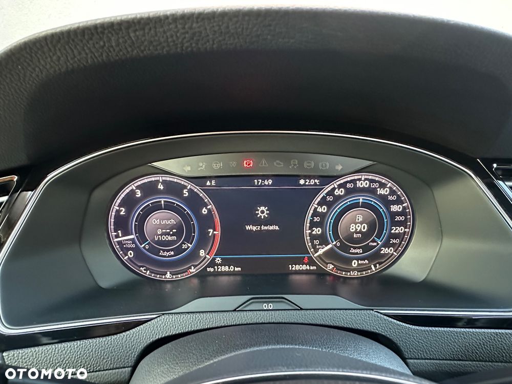 Volkswagen Passat - 11