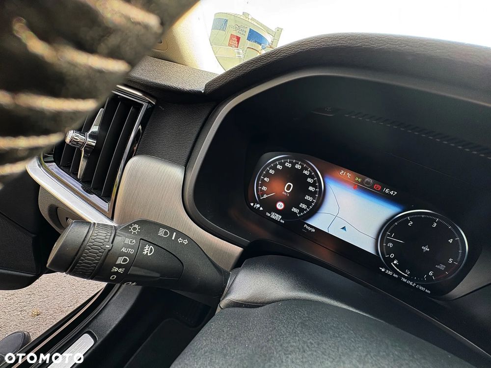 Volvo V90 D3 Momentum Pro - 30
