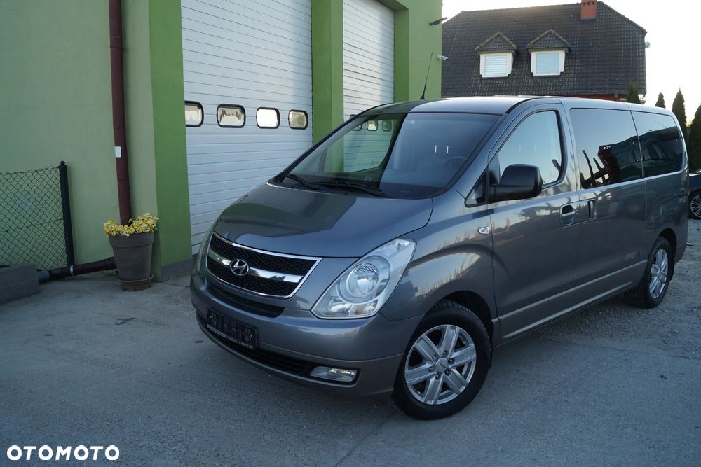 Hyundai H-1 2.5 CRDi Travel Premium - 2