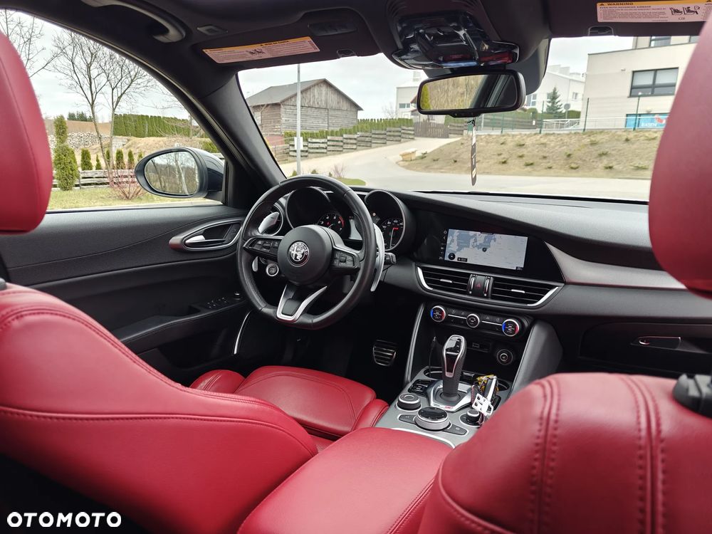 Alfa Romeo Giulia 2.0 Turbo 16V AT8 Veloce Ti - 37