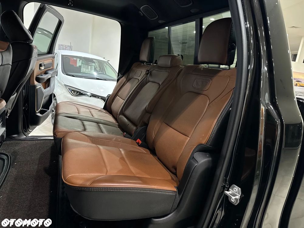 RAM 1500 Crew Cab Longhorn - 30