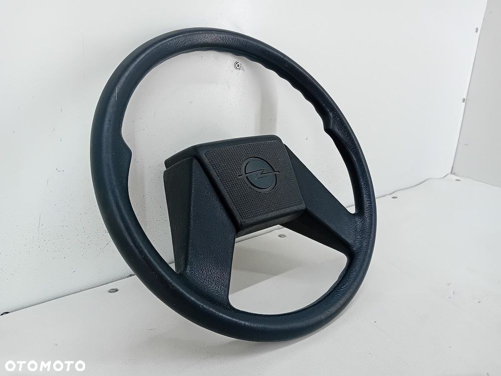 KIEROWNICA OPEL KADETT E ( 84-94 ) 90184721  6390013 - 4