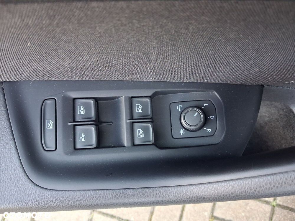 Volkswagen Passat - 14
