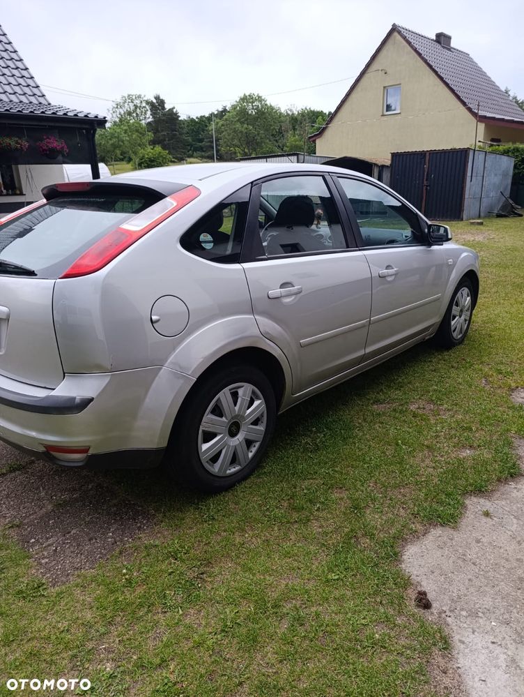 Ford Focus 1.8 TDCi Ambiente - 4