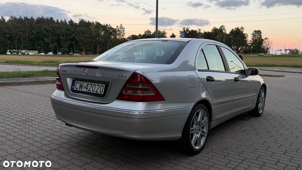 Mercedes-Benz Klasa C 220 CDI Classic - 4