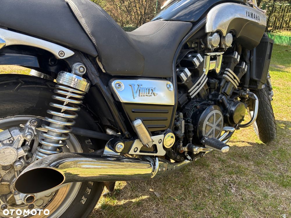 Yamaha V-MAX - 1