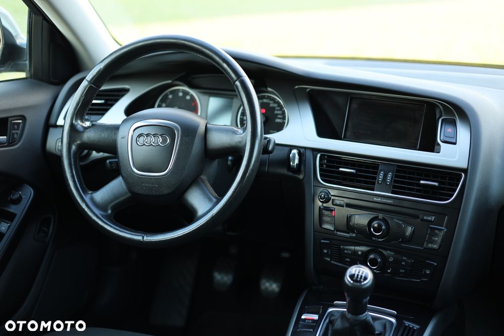 Audi A4 Limousine 1.8 TFSI Attraction - 25