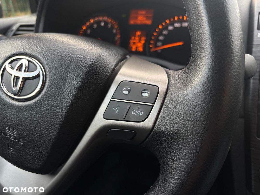 Toyota Avensis Touring Sports 1.8 Multidrive S Executive - 30