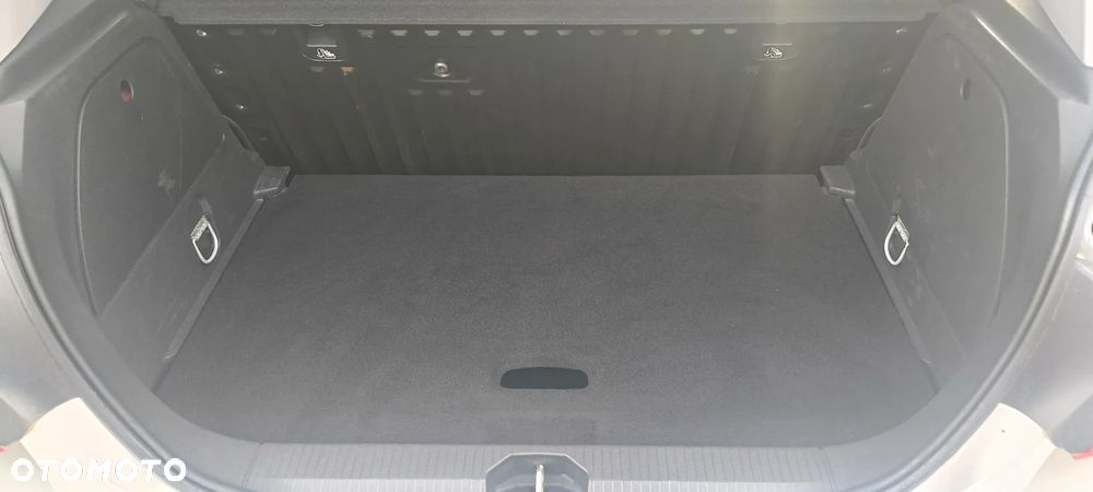 Opel Corsa 1.4 Enjoy S&S Easytronic - 11