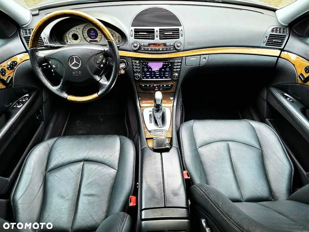 Mercedes-Benz Klasa E 500 T Avantgarde - 12