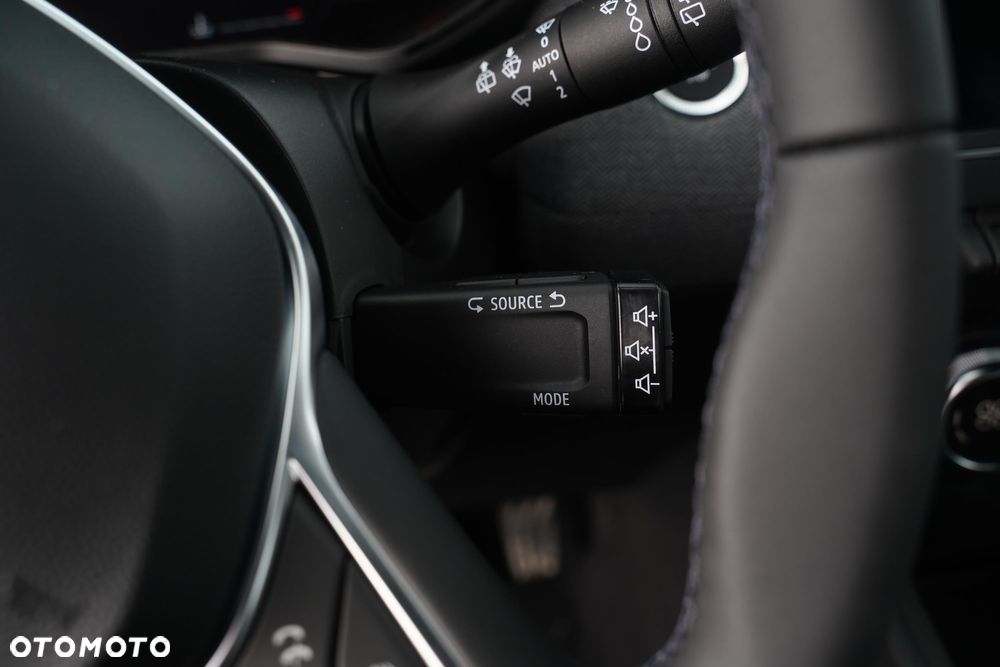 Renault Clio 1.0 TCe Techno - 18